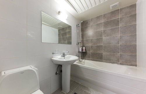 Cheonan Hotel | Cheonan E