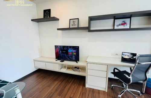 Seri Kembangan Apartment | Cheras Cozy Studio House with Free WIFI , Netflix.