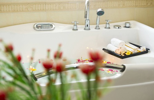 Hue City Centre Hotel | Cherish Hotel