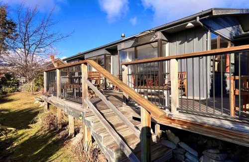 Lake Tekapo House | Cheriton Cottage - Lake Tekapo