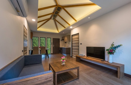 Krabi Hotel | Chermantra Aonang Resort and Pool Suite