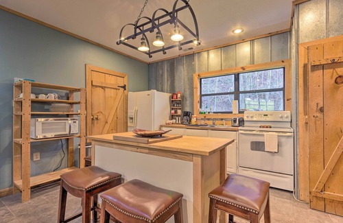 Greeneville Cabin | Cherokee Nat'l Forest Retreat: Renovated Cabin!