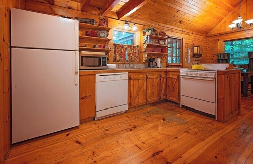 Benton House | Cherokee Ridge | Cabin near the Ocoee River