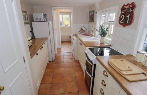 Stratford-upon-Avon Cottage | Cherry Blossom Cottage