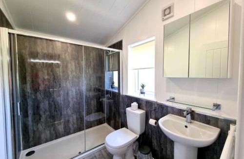 Fitling House | Cherry Blossom 38 Hot Tub