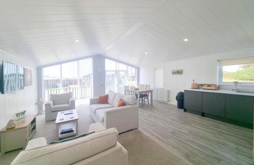 Fitling House | Cherry Blossom 39 Hot Tub