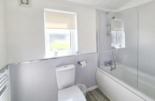 Fitling House | Cherry Blossom 43 Hot Tub