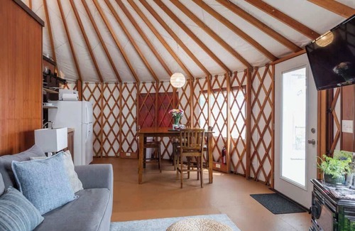 Rising Fawn House | Cherry Blossom Yurt on Lookout Mountain