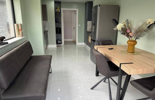 Enniskillen Cottage | Cherry Chirp Cottage in County Fermanagha