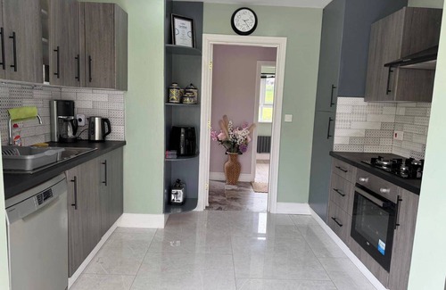 Enniskillen Cottage | Cherry Chirp Cottage in County Fermanagha
