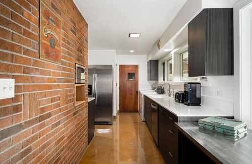 Bozeman House | Cherry Creek Guest House - Spectacular Mountain Views Minutes from Downtown