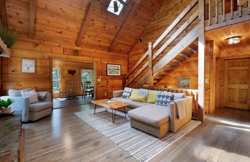 Cherry Log Cabin | Cherry Goose Lodge- Cherry Log GA