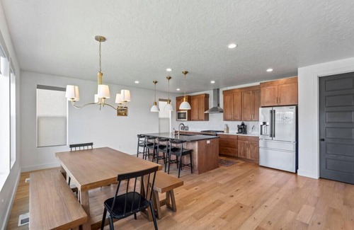 Kaysville House | Cherry Hill: Stay & Play + Near Lagoon