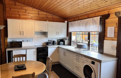 Heacham Cabin | Cherry Lodge, Cedar Springs, Self Catering Log Cabin, Heacham,Close to the Beach