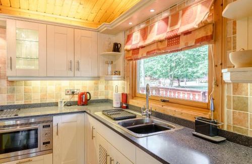 Kenwick House | Cherry Lodge- Uk37608
