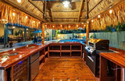 Davie House | Cherry RoyaleGrand Villa