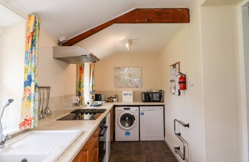 South Charlton Cottage | CHERRY TREE COTTAGE, pet friendly, with open fire in Embleton