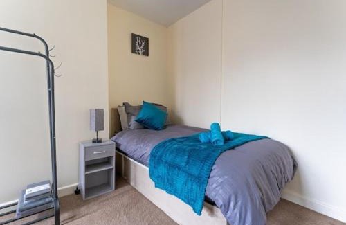 Eccles Apartment | Cherry tree