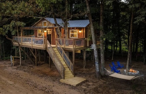 China Grove House | Cherry Treesort "The Tolson"