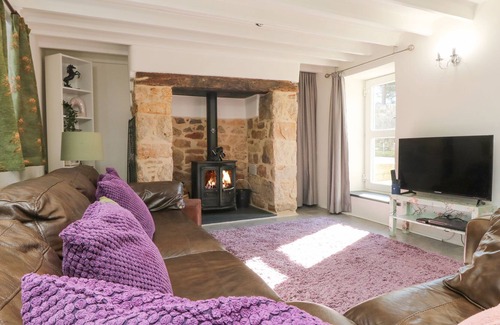 Goldsithney Cottage | CHERRYBROOK COTTAGE, pet friendly, with open fire in Goldsithney