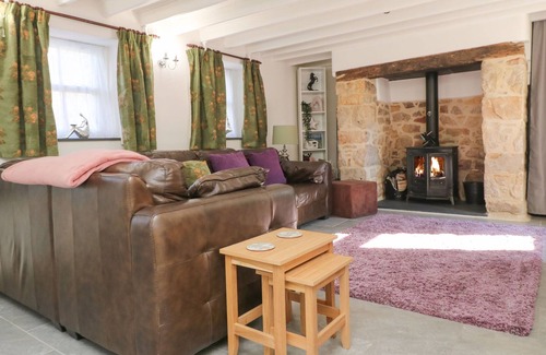 Goldsithney Cottage | CHERRYBROOK COTTAGE, pet friendly, with open fire in Goldsithney