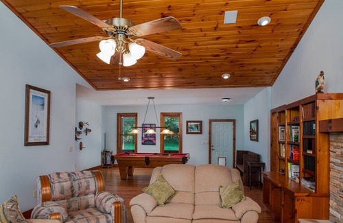 Brevard House | Cherryfield Valley Views Ranch
