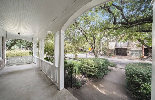 Neartown House | Cherryhurst Park Cottage with Courtyard, fenced yard, BBQ and hot-tub