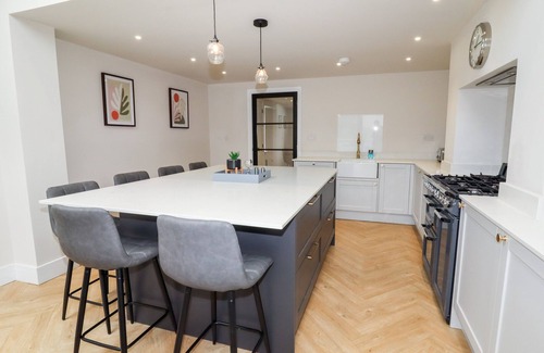 Buxton Cottage | Cheshire View