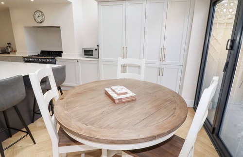 Buxton Cottage | CHESHIRE VIEW, pet friendly, character holiday cottage in Buxton