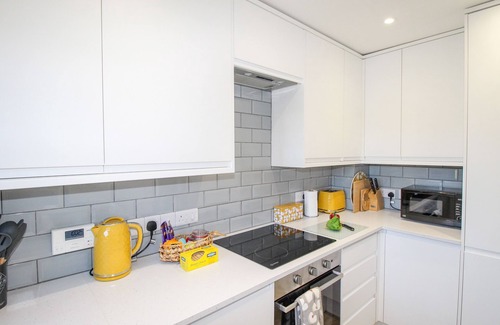 Wyke Regis House | CHESIL RETREAT, family friendly, country holiday cottage in Weymouth