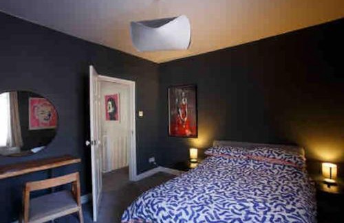 Hoole House | Chester/Hoole Contemporary Home. Sleeps 6 +Netflix