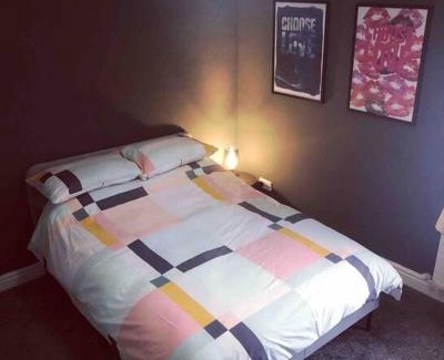 Hoole House | Chester/Hoole Contemporary Home. Sleeps 6 +Netflix