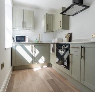 Newport Apartment | Chester House Apartment- 1BR