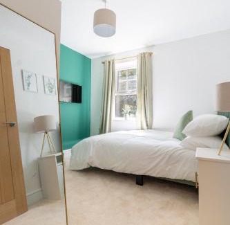 Newport Apartment | Chester House Apartment- 1BR