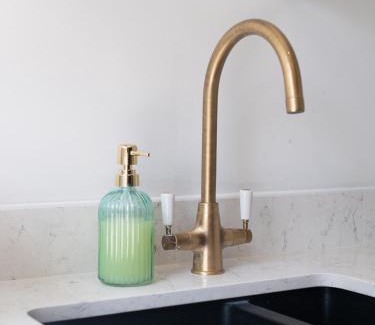 Newport Apartment | Chester House Apartment- 1BR