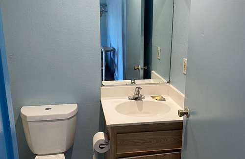 Southwest Anaheim Hotel | Chester Inn Motel - Near Adventure City