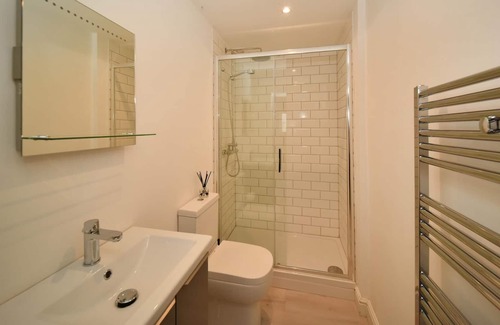 Macclesfield Apartment | Chester Suite - Chester Road Apartments by Premier Serviced Accommodation