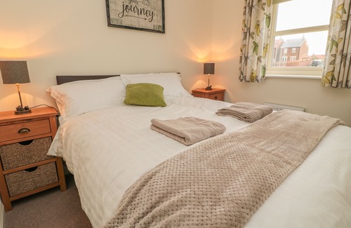 Longframlington House | CHESTNUT COTTAGE, pet friendly, with hot tub in Longframlington