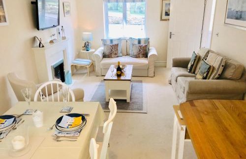 Shanklin House | Chestnut Cottage, Shanklin Rural Retreat