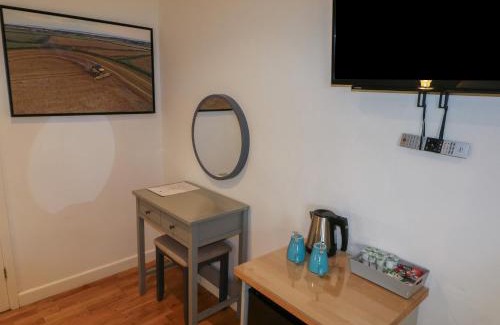 Cowbridge House | Chestnut