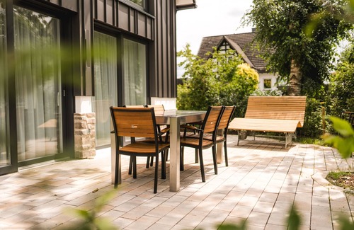 Niederberndorf House | Chestnut house
