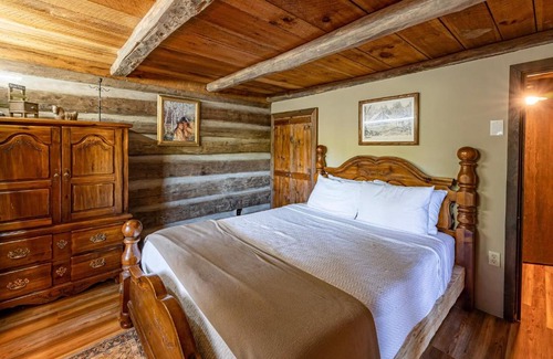 Topton Villa | Chestnut Lodge - Family Cabin on Lake Nantahala