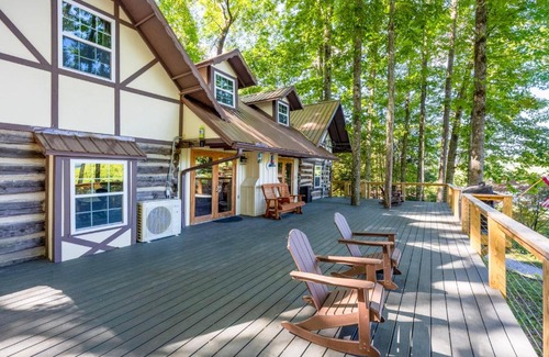 Topton Villa | Chestnut Lodge - Family Cabin on Lake Nantahala