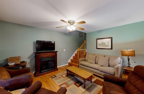 Trenton House | Chestnut Oak Cottage