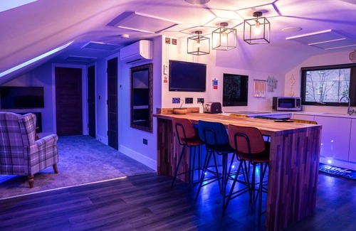 Ossett Apartment | Chestnut Retreat a Stunning Annex Apartment
