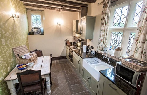 Upton Cressett Villa | Chevaliers Gatehouse