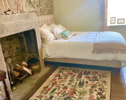 Wooler Bed & Breakfast | Cheviot House Gallery And Guest Rooms