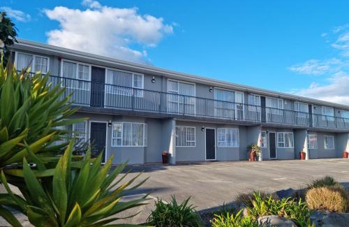 Taupo Hotel | Chevron Motel