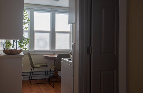 Broadmoor Apartment | Cheyenne Canyon Getaway