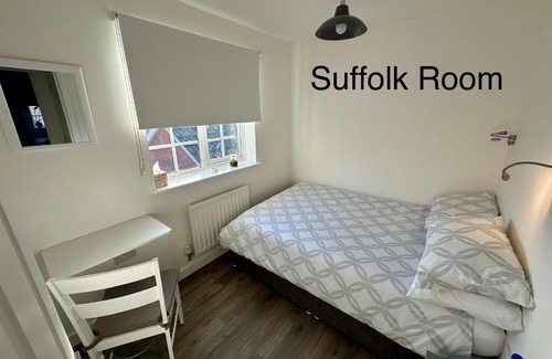 Saxmundham House | Chez Ana